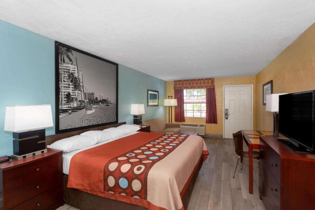 במוטל Super 8 By Wyndham Bradenton Sarasota Area מראה חיצוני תמונה